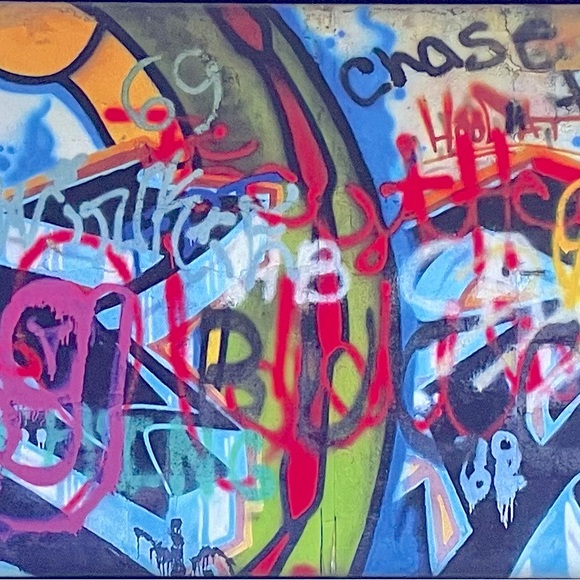 Meet your Posher, Chuck - Picture 1 of 1